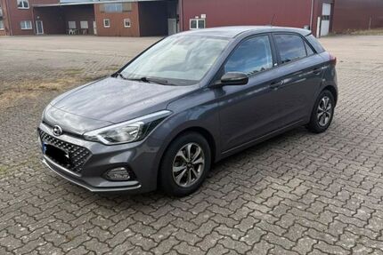 Hyundai i20 21.350 km 12.450 &euro; Barmstedt 25355