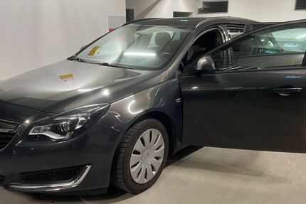 Opel Insignia 128.000 km 8.600 &euro; Hamburg 22047