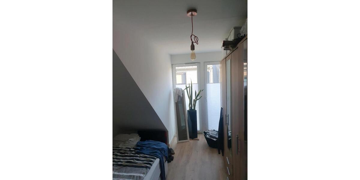 Dachgeschoßwohnung Kummerfeld - 2 Zimmer, 41 m&sup2;, 915&euro; | Angebot:25879909