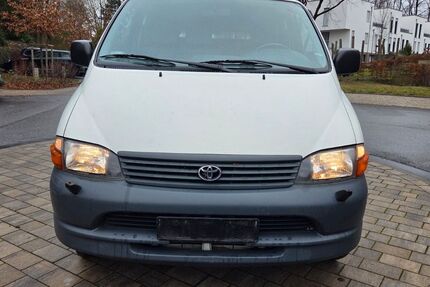Toyota Hiace 152.000 km 4.990 &euro; Norderstedt b. Hamburg 22848
