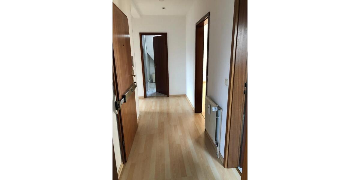 Dachgeschoßwohnung Hamburg Wandsbek - 2 Zimmer, 83 m&sup2;, 916&euro; | Angebot:25640502