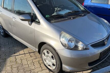 Honda Jazz 201.000 km 2.790 &euro; Hamburg 22513
