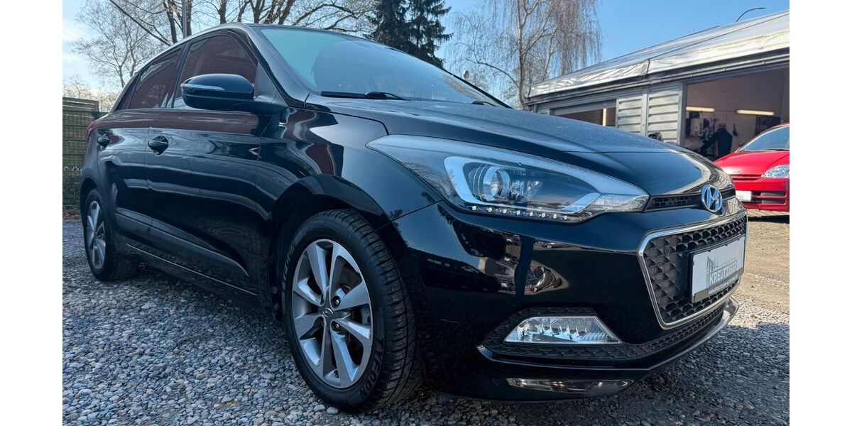 Hyundai i20 65.162 km 11.990 &euro; Hamburg 22179