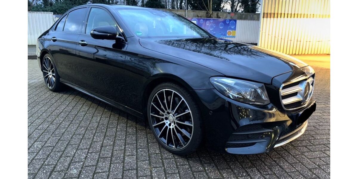 Mercedes-Benz E 400 210.000 km 25.000 &euro; Hamburg 22147