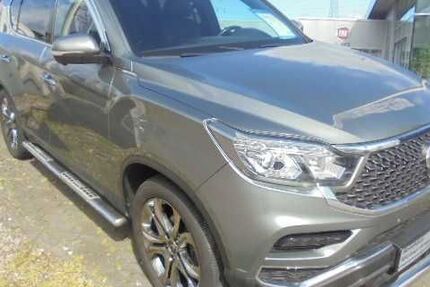 SsangYong REXTON 76.502 km 26.490 &euro; Hamburg 22043