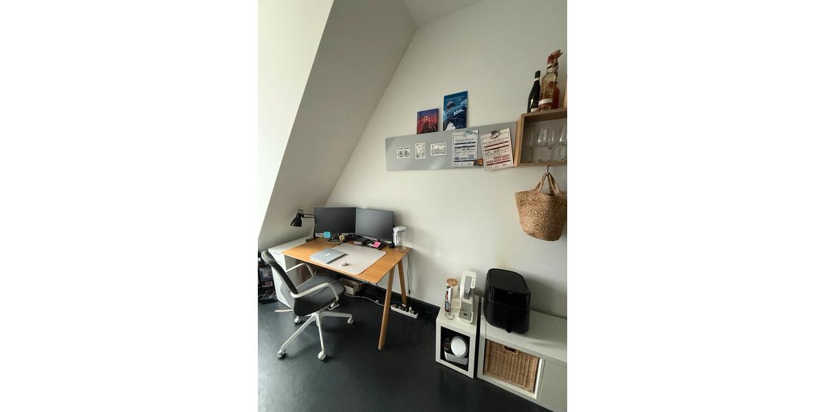 Dachgeschoßwohnung Hamburg Wandsbek - 1 Zimmer, 21 m&sup2;, 895&euro; | Angebot:25893160