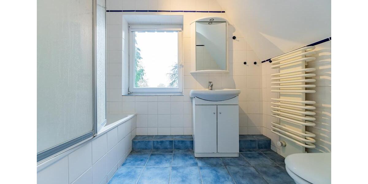 Einfamilienhaus Hamburg Eidelstedt - 8 Zimmer, 146 m&sup2;, 870.000&euro; | Angebot:25933924