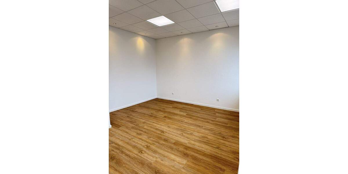 Gewerbeobjekt Ahrensburg - 4 Zimmer, 144 m&sup2;, 1.973&euro; | Angebot:25729851