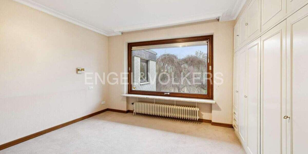 Einfamilienhaus Ahrensburg - 7 Zimmer, 300 m&sup2;, 1.500.000&euro; | Angebot:25701922