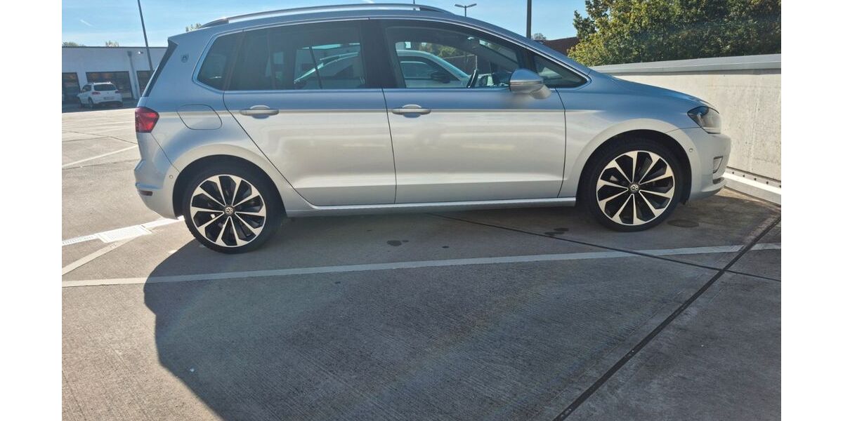 VW Golf Sportsvan 147.000 km 9.350 &euro; Travenbrück 23843