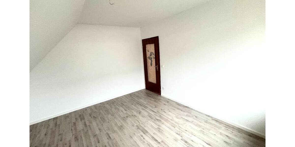 Etagenwohnung Bönningstedt - 3 Zimmer, 78 m&sup2;, 1.600&euro; | Angebot:24617505