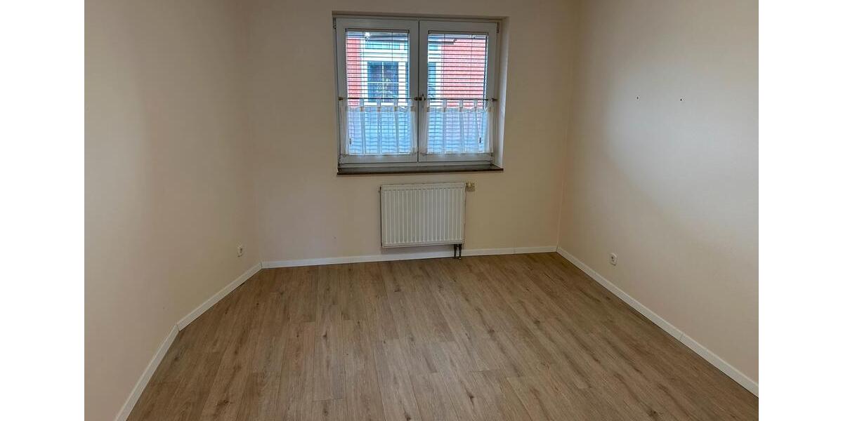 Etagenwohnung Sievershütten - 3.5 Zimmer, 82 m&sup2;, 1.150&euro; | Angebot:25937066