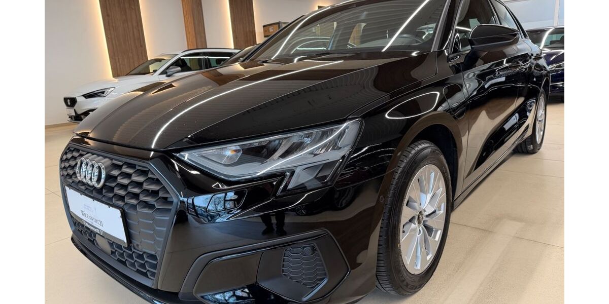 Audi A3 93.776 km 20.490 &euro; Hamburg 22143