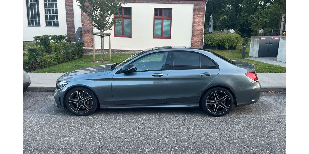 Mercedes-Benz C 300 49.829 km 31.000 &euro; Hamburg 22419