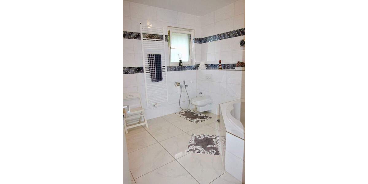 Einfamilienhaus Rellingen - 8 Zimmer, 315 m&sup2;, 1.299.000&euro; | Angebot:26043213