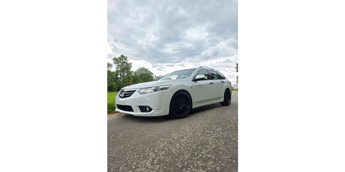 Honda Accord 136.300 km 13.900 &euro; Hamburg 22045