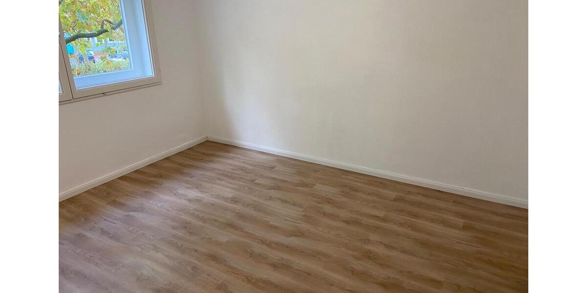 Etagenwohnung Hamburg Wandsbek - 1 Zimmer, 83 m&sup2;, 950&euro; | Angebot:25166694