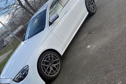 Mercedes-Benz E 220 62.000 km 36.300 &euro; Barsbüttel 22885