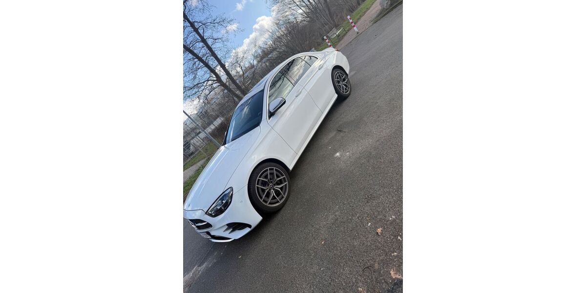 Mercedes-Benz E 220 62.000 km 36.300 &euro; Barsbüttel 22885