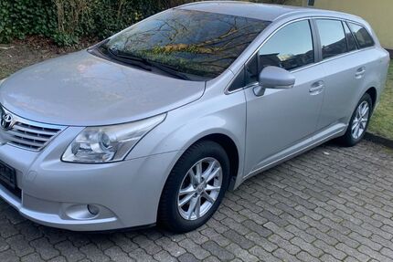 Toyota Avensis 159.000 km 3.900 &euro; Hamburg 22143