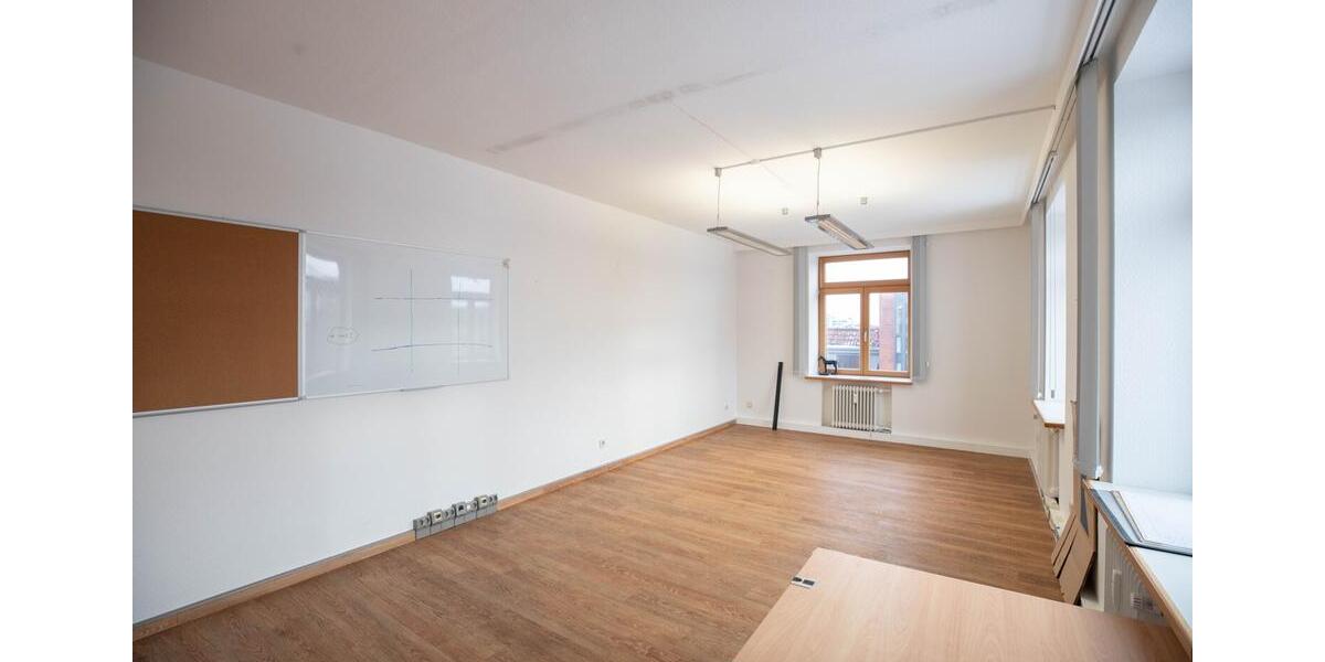 Gewerbeobjekt Elmshorn - 1.300&euro; | Angebot:25082585