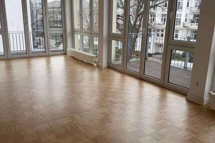 Wohnung Hamburg Uhlenhorst - 3 Zimmer, 166 m&sup2;, 2.800&euro; | Angebot:25833470