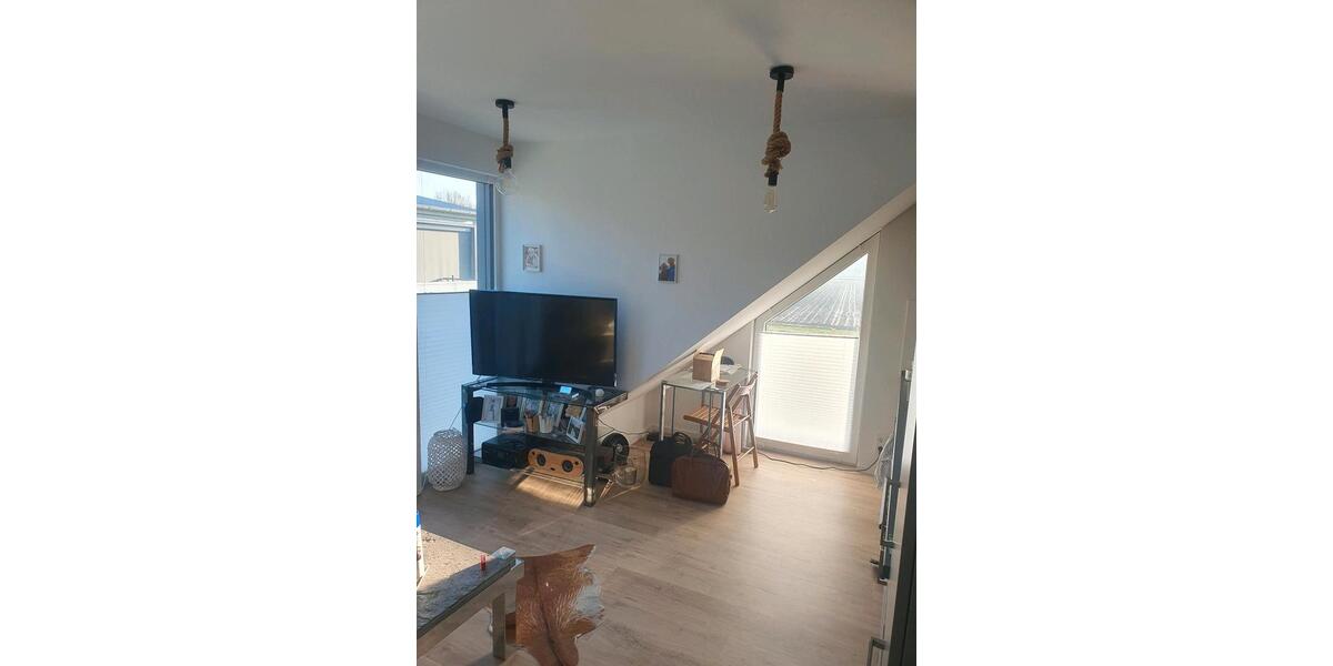 Dachgeschoßwohnung Kummerfeld - 2 Zimmer, 41 m&sup2;, 915&euro; | Angebot:25879909