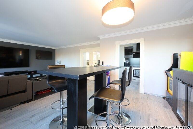 Etagenwohnung Hamburg Schnelsen - 3 Zimmer, 118 m&sup2;, 1.700&euro; | Angebot:25706065