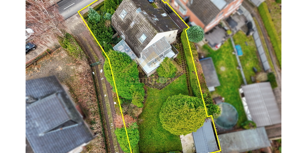 Rarität in Bestlage: Historischer Charme mit 2 Wohneinheiten, Wintergarten und sonnigem Grundstück - Zweifamilienhaus Hamburg Wandsbek | Angebot:25365900