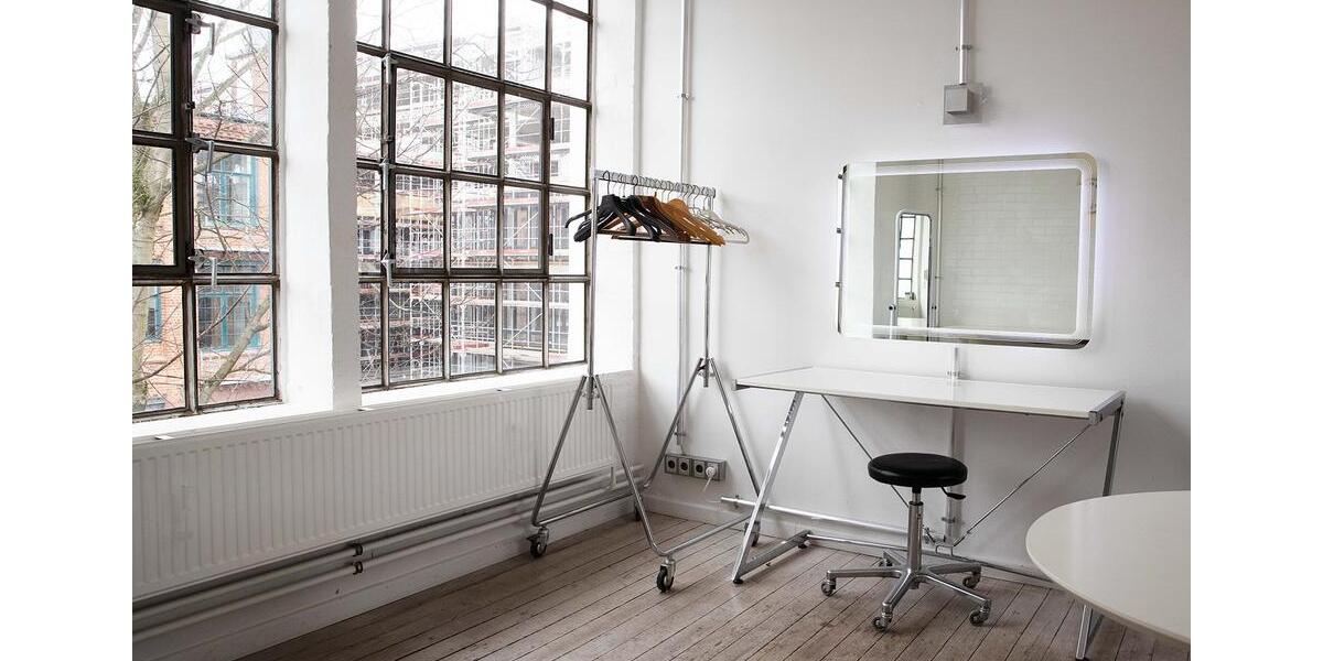 Gewerbeobjekt Hamburg Bahrenfeld - 300&euro; | Angebot:17011278