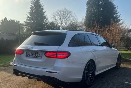 Mercedes-Benz E 53 AMG 111.000 km 36.000 &euro; Kummerfeld 25495