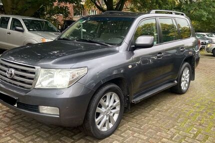 Toyota Land Cruiser 176.000 km 22.500 &euro; Hamburg 20535
