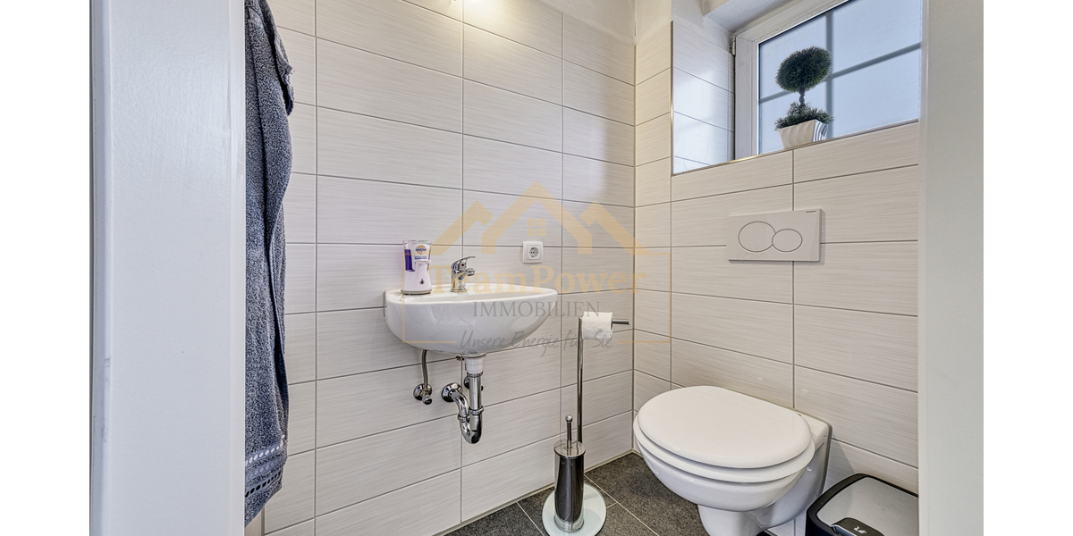 Ruhig gelegen, liebevoll modernisiert und bestens angebunden! - Reihenendhaus Uetersen | Angebot:25919185