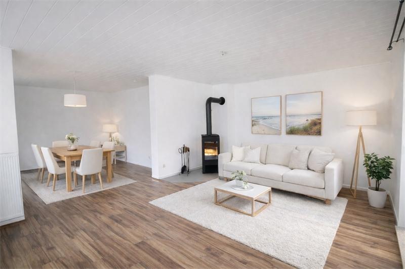 Einfamilienhaus Hoisdorf - 5 Zimmer, 112 m&sup2;, 1.900&euro; | Angebot:25156381