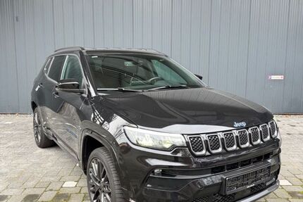 Jeep Compass 29.650 km 23.995 &euro; Henstedt- Ulzburg 24558