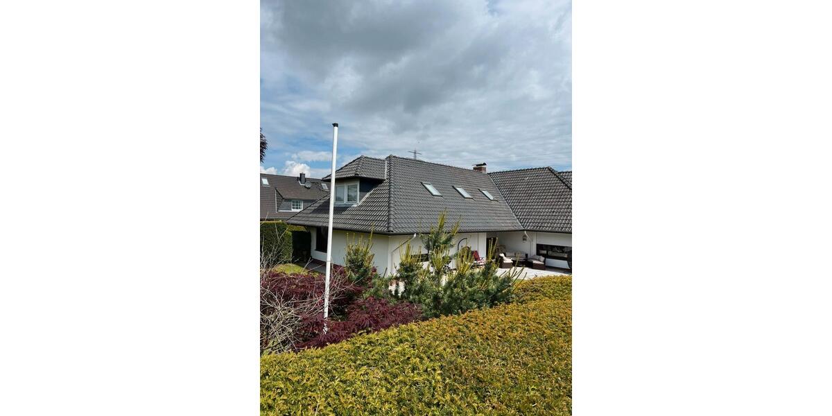 Einfamilienhaus Rellingen - 8 Zimmer, 300 m&sup2;, 995.000&euro; | Angebot:26701866