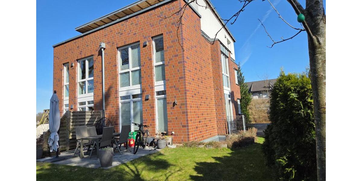 Doppelhaushälfte Norderstedt Garstedt - 4 Zimmer, 140 m&sup2;, 2.300&euro; | Angebot:25824480
