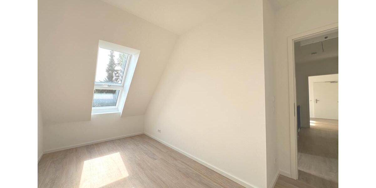 Dachgeschoßwohnung Stapelfeld - 5 Zimmer, 120 m&sup2;, 2.158&euro; | Angebot:25868125