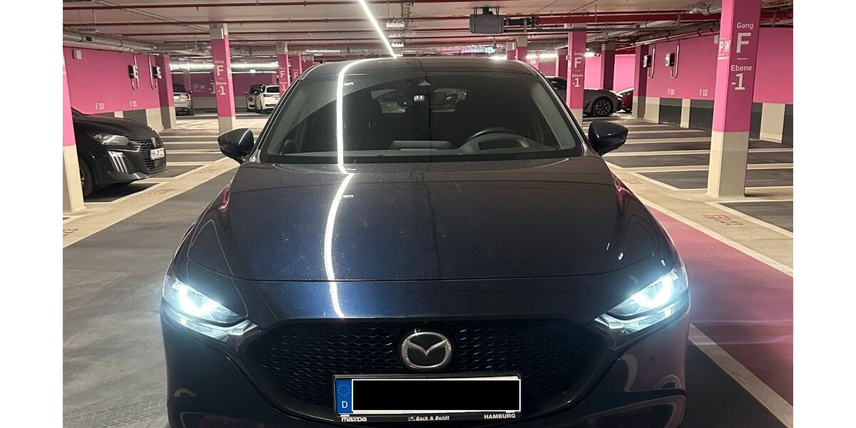 Mazda 3 69.000 km 20.600 &euro; Hamburg 20457
