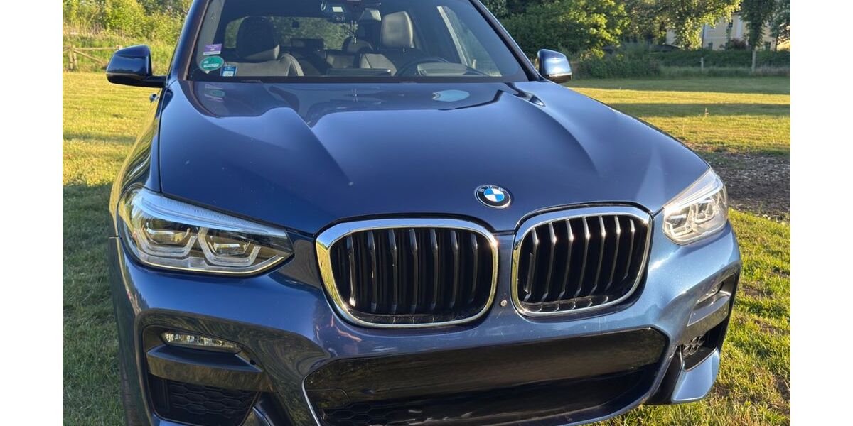 BMW X3 138.000 km 36.400 &euro; HAMBURG 22111