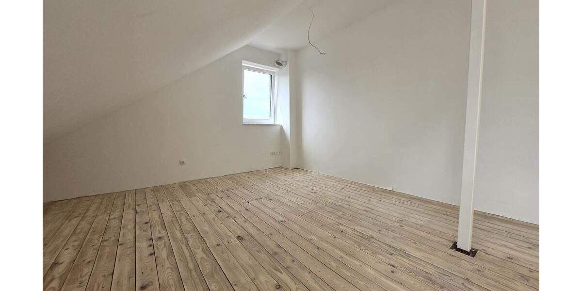 Doppelhaushälfte Kayhude - 6 Zimmer, 140 m&sup2;, 2.250&euro; | Angebot:25682408