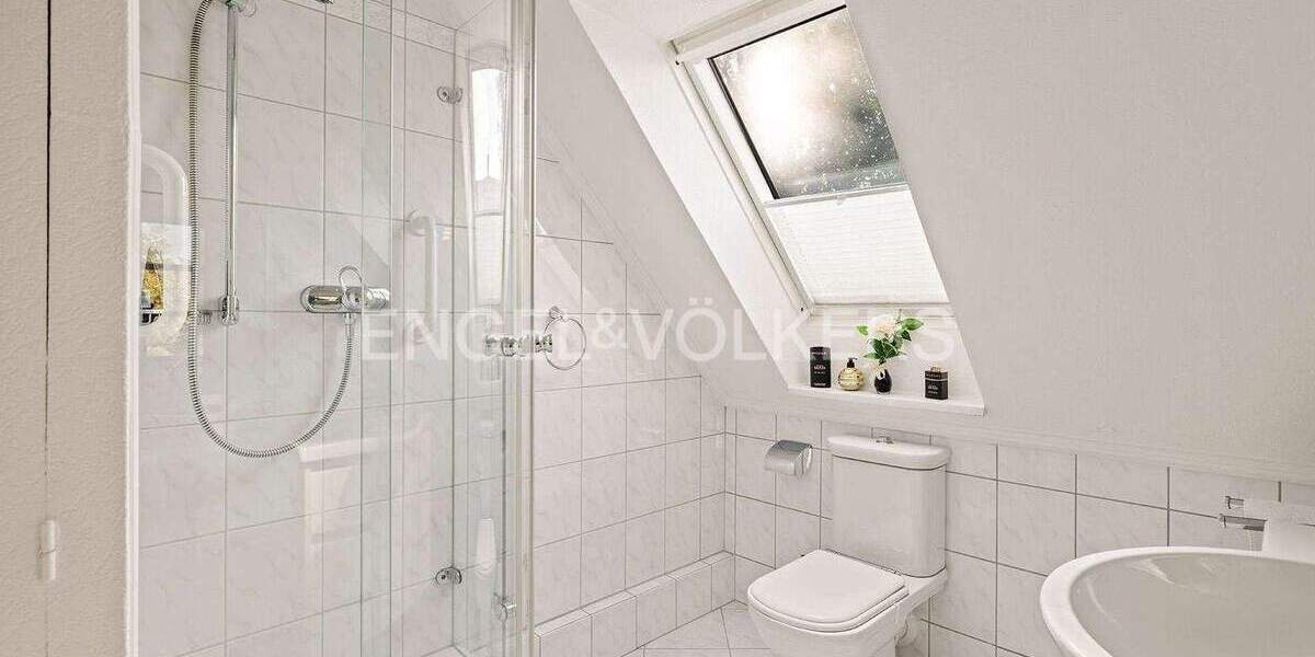 Einfamilienhaus Norderstedt Garstedt - 9 Zimmer, 317 m&sup2;, 1.100.000&euro; | Angebot:25701916