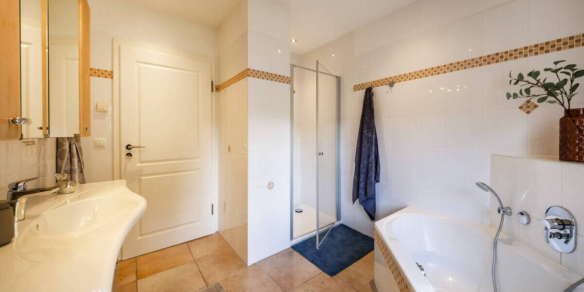 Einfamilienhaus Hamburg / Lemsahl-Mellingstedt Lemsahl-Mellingstedt - 6 Zimmer, 202 m&sup2;, 1.245.000&euro; | Angebot:26080546