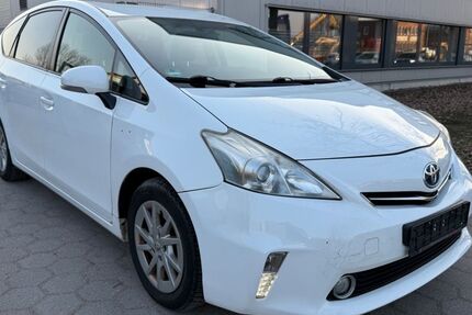 Toyota Prius+ 451.208 km 8.490 &euro; Hamburg 20539