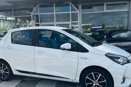 Toyota Yaris 29.211 km 15.888 &euro; Bad Oldesloe 23843