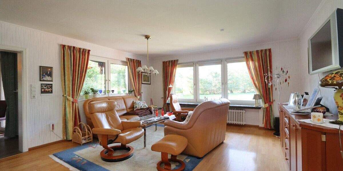 Mehrfamilienhaus, Wohnhaus Bimöhlen - 9 Zimmer, 252 m&sup2;, 449.000&euro; | Angebot:25700540