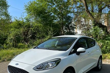 Ford Fiesta 102.780 km 7.990 &euro; Hamburg 22453