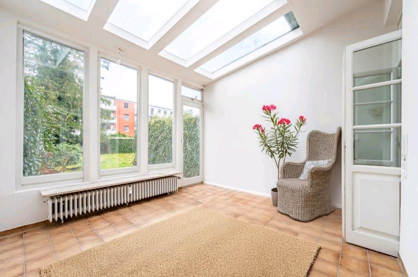 Erdgeschoßwohnung Pinneberg - 5 Zimmer, 153 m&sup2;, 1.800&euro; | Angebot:25872551