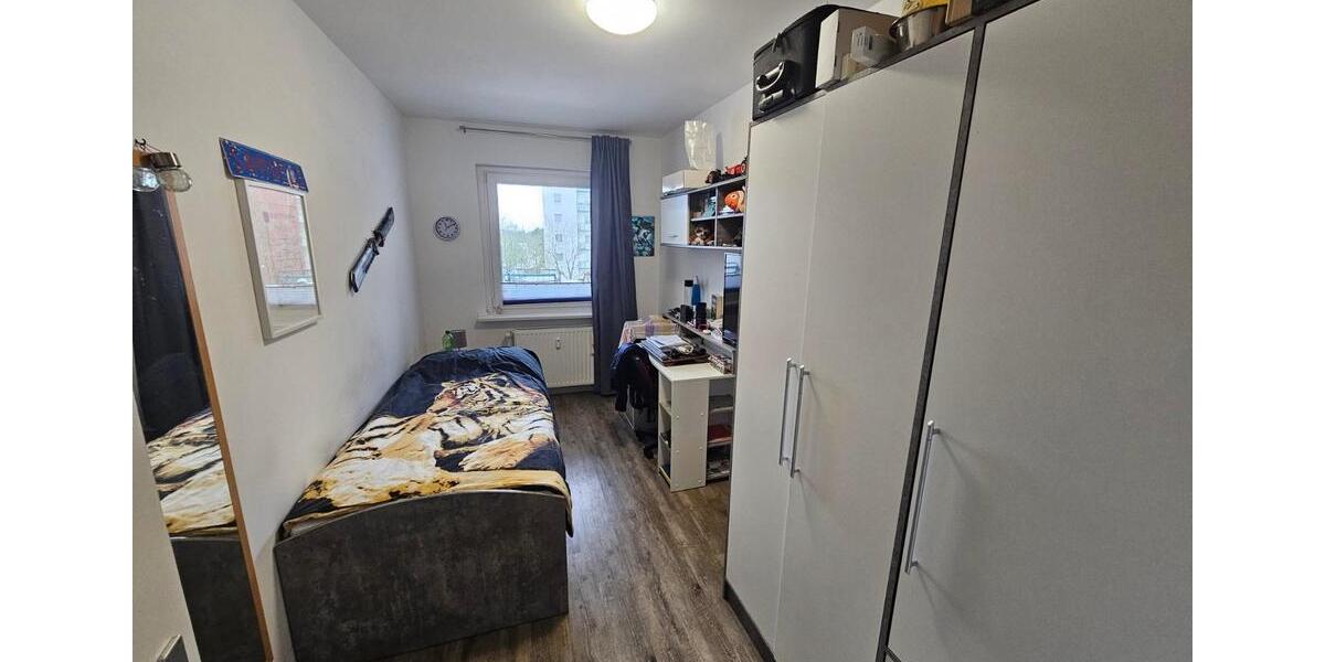 Etagenwohnung Elmshorn - 4 Zimmer, 84 m&sup2;, 990&euro; | Angebot:25902880