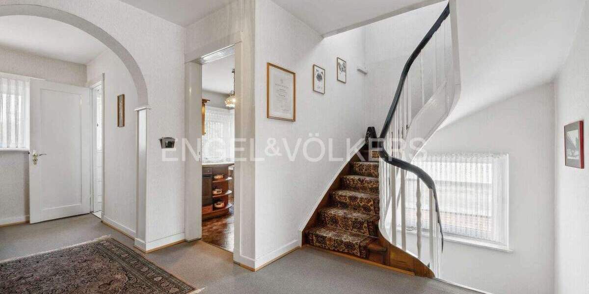 Einfamilienhaus Norderstedt Garstedt - 8 Zimmer, 180 m&sup2;, 599.000&euro; | Angebot:25701582